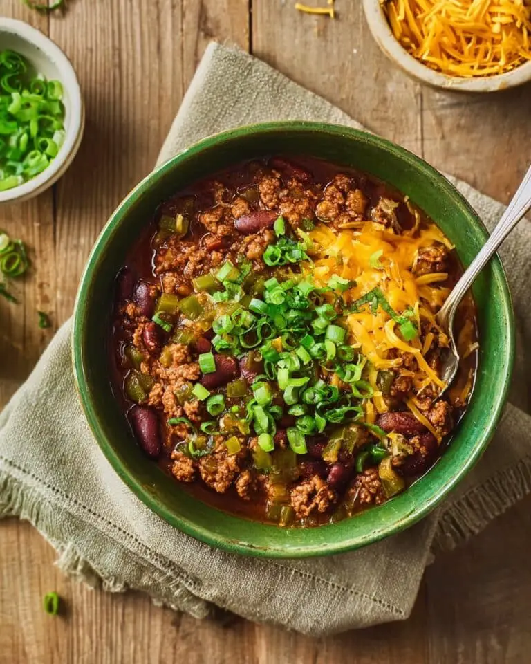 Crockpot Spicy Queso Beef Chili Recipe