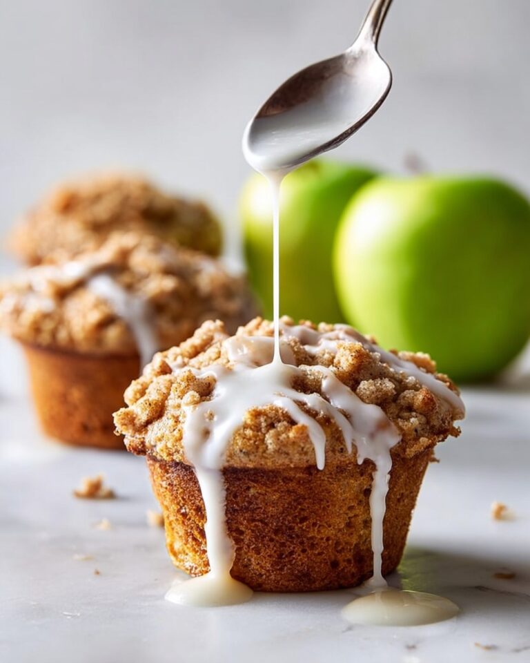 Cinnamon Apple Muffins with Crumble Topping Recipe