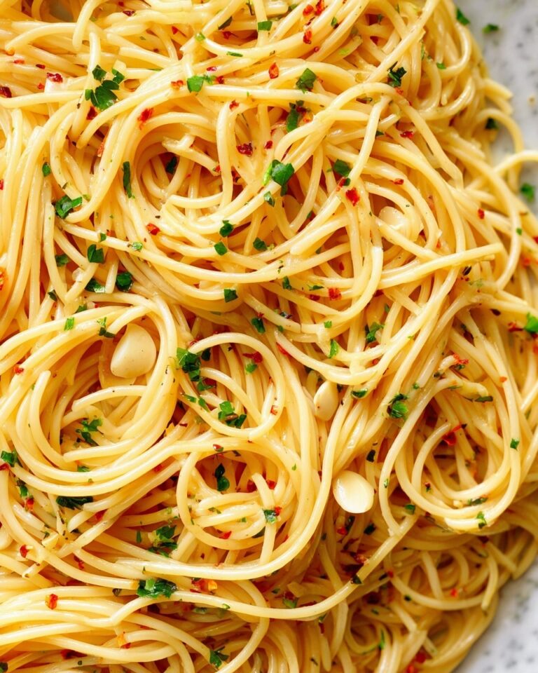 Easy Garlic Spaghetti Aglio e Olio Recipe
