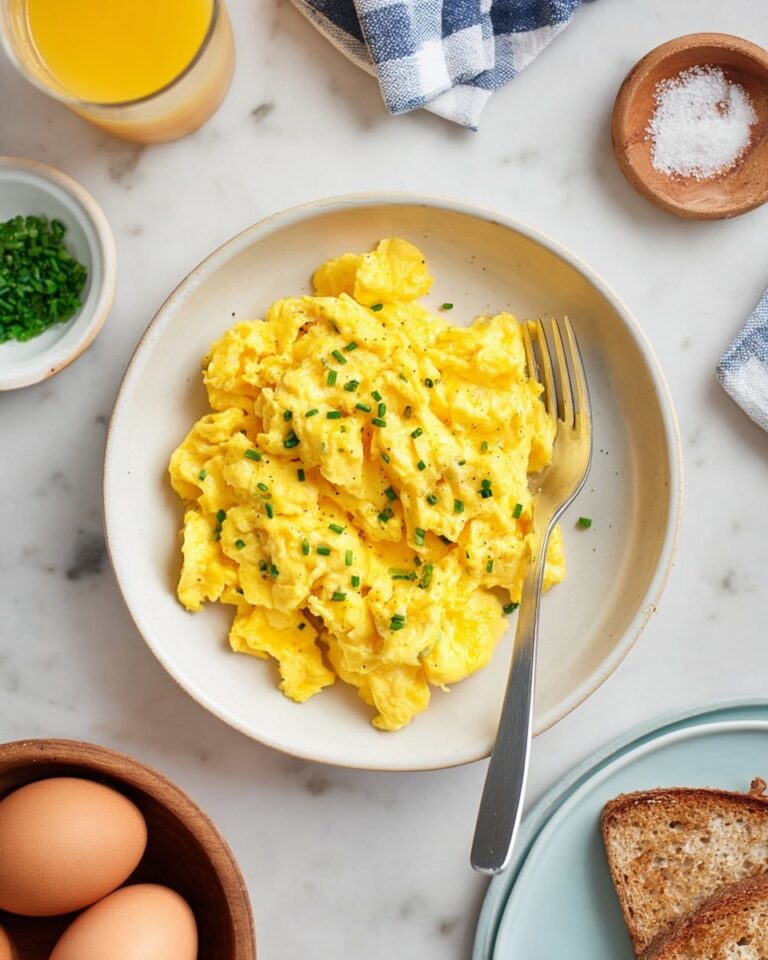 Easy Creamy Scrambled Eggs Recipe