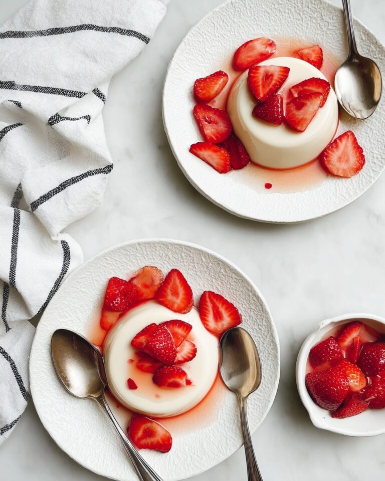 Easy Strawberry Panna Cotta Recipe